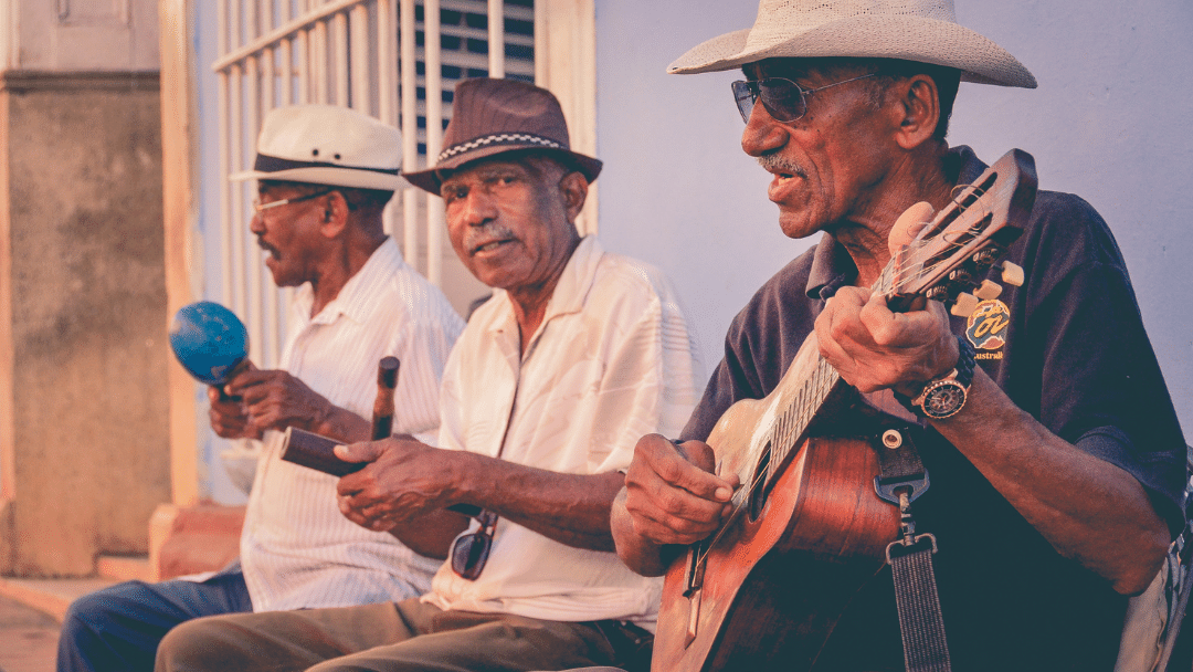 Listent to Cuban musicians